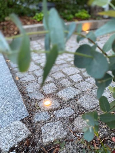 Granit Earl Blue Chaussesten m/ Cosmos lampe 0,6W Light By Juul