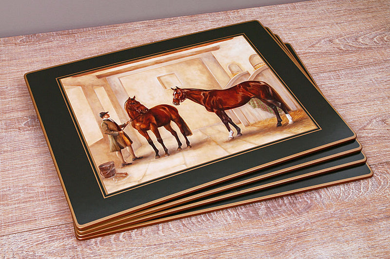 Placemats ´Stable Scene´ Large 4 stk. i æske.