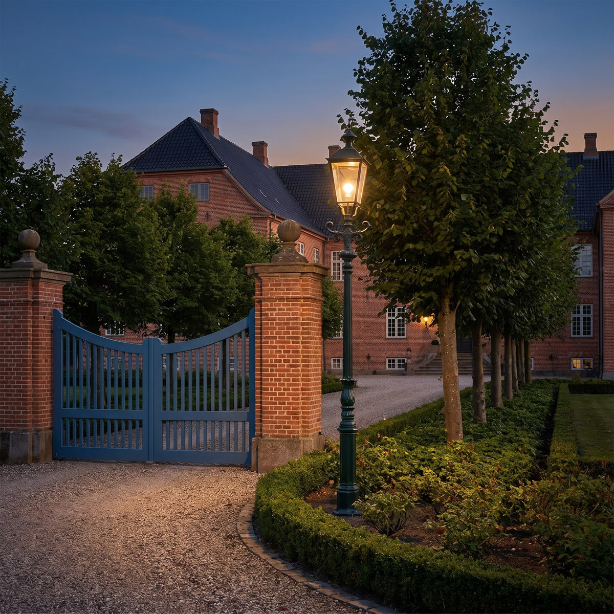 Alkmaar støbejern standerlampe, m/K5, 350 cm i brug udendørs