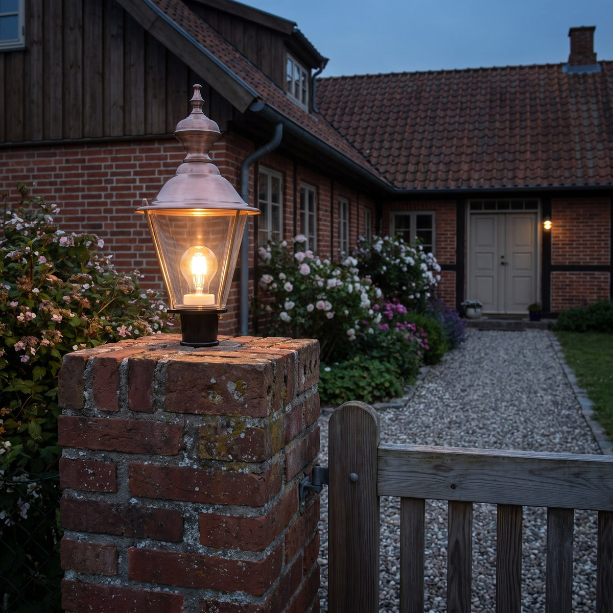M 29 Løs lampe m/ kobbertop, rund 39 cm i brug udendørs
